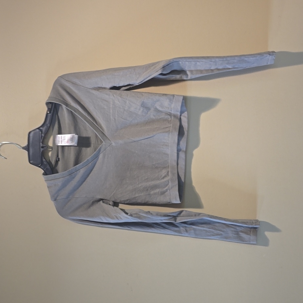 Gymshark Crop VNeck Shirt